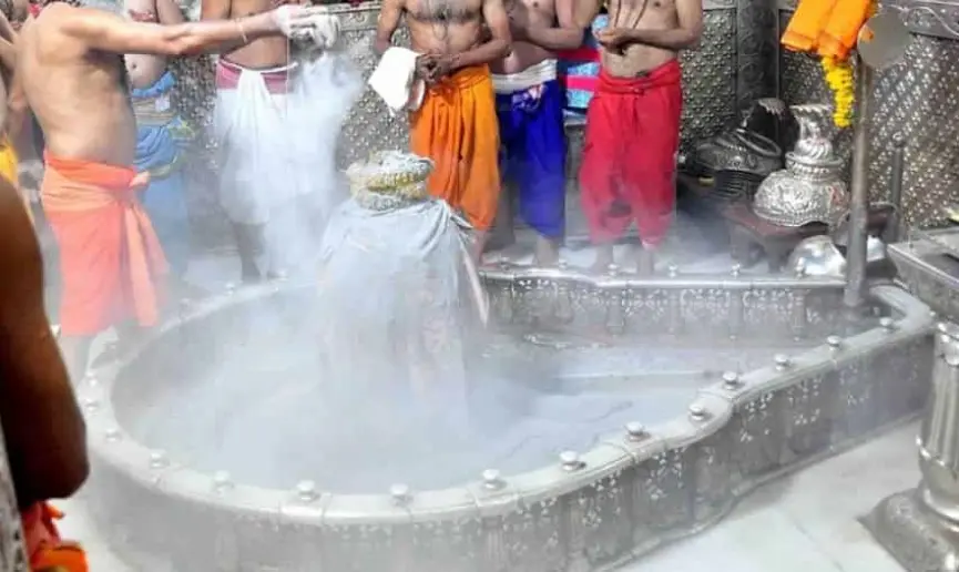 mahakaleshwar bhasma aarti timings booking