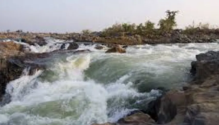 Rakasganda Waterfall