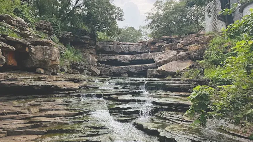 Bhoora khon waterfall