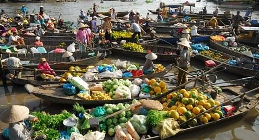 Phong Dien Floating Market