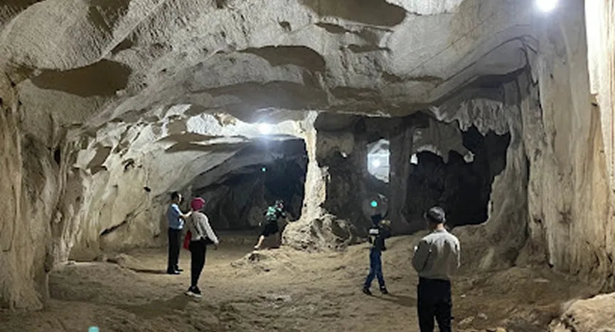 Thuy Tien cave